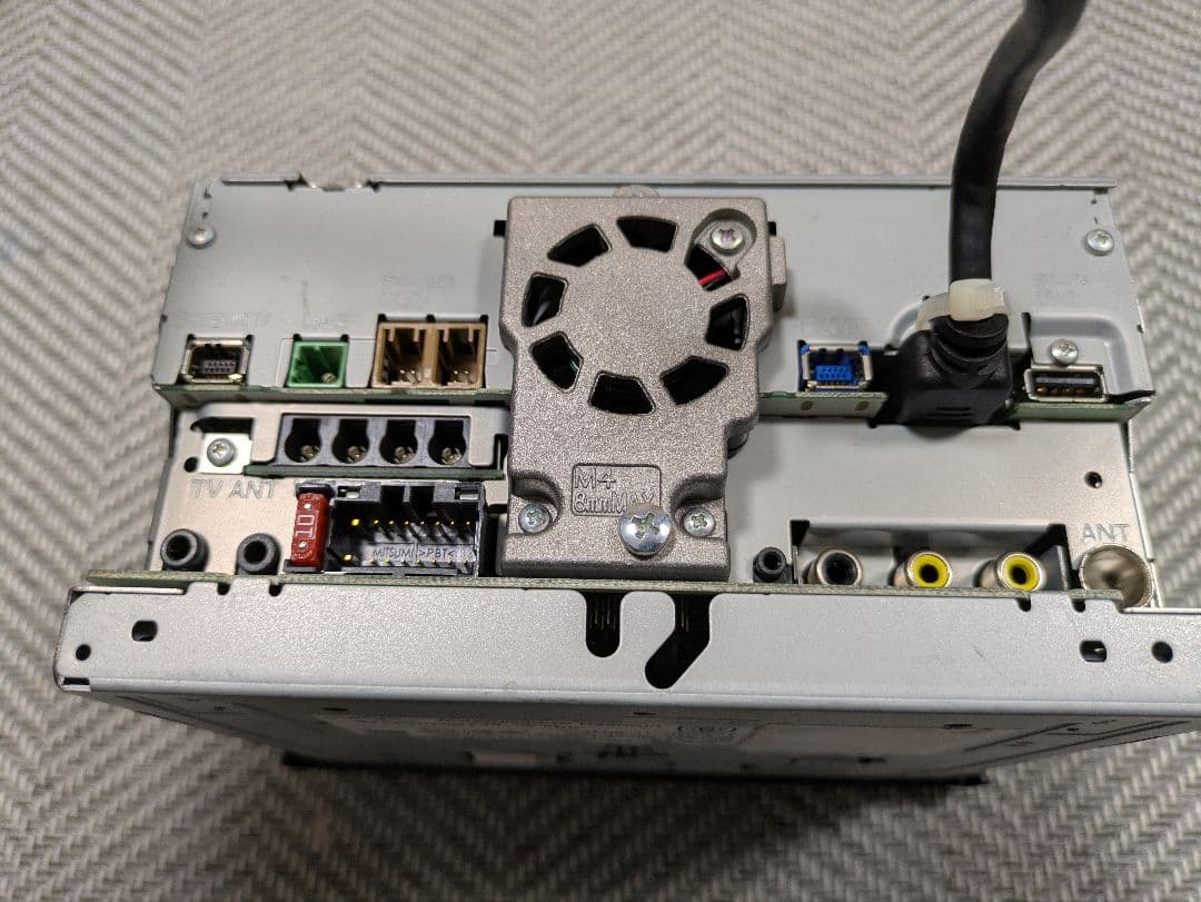 Pioneer AVIC-RW09 カーナビ