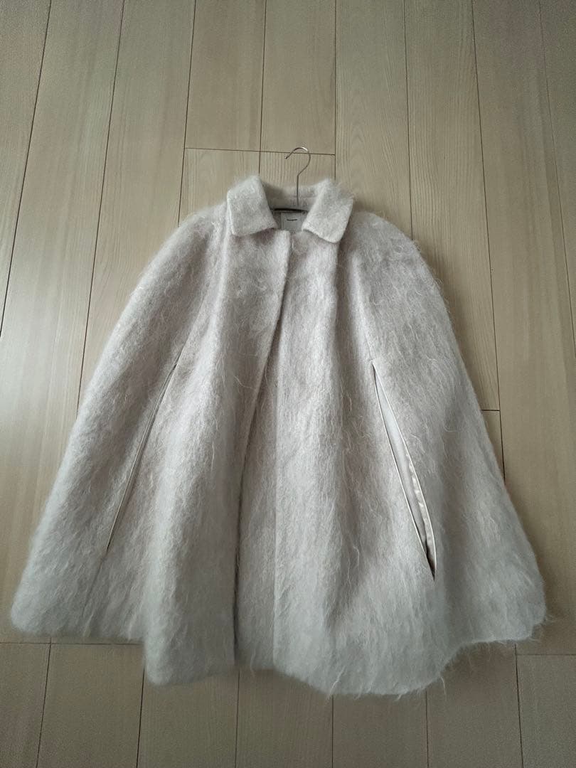 yori shirocon シャギーケープコート