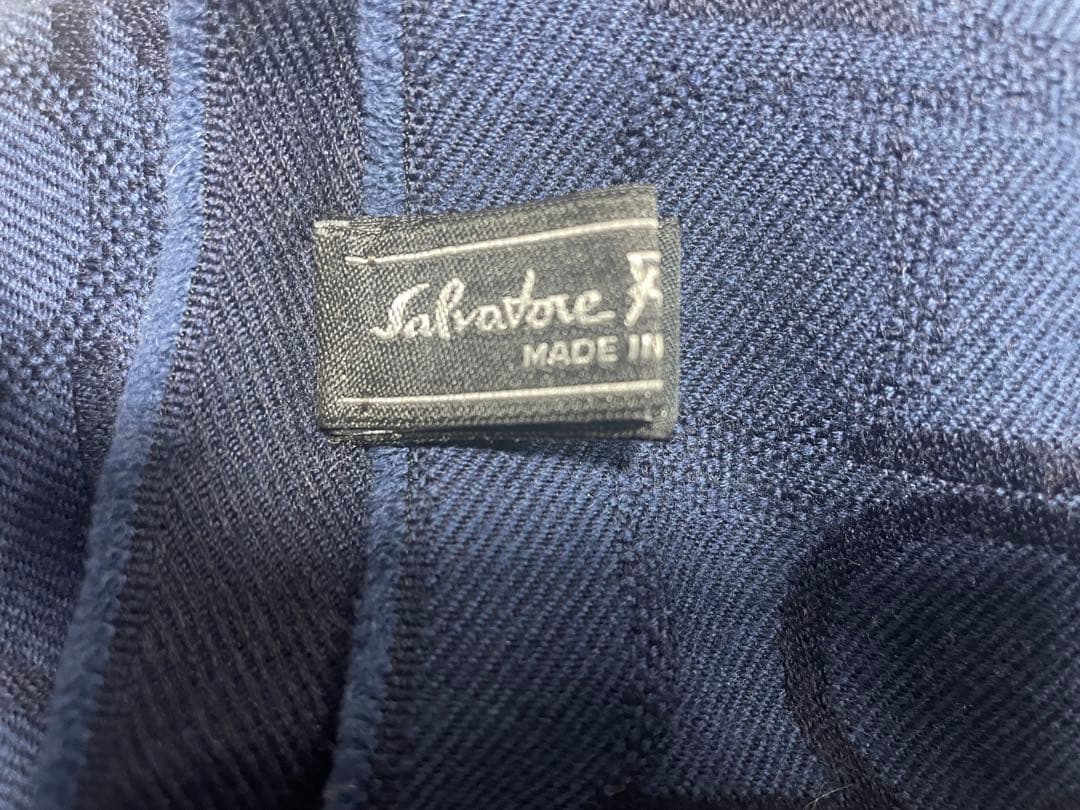 あ*ら様 フェラガモ　マフラー