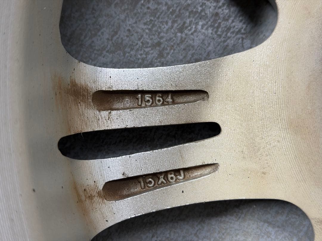 15インチアルミホイール15×6J 4穴 中古 ４本