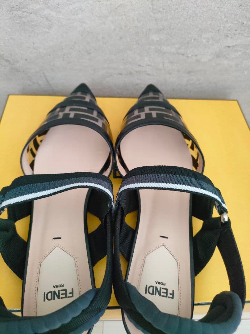 美品☆　FENDI　フェンディ　コリブリ　フラット　パンプス　37.5