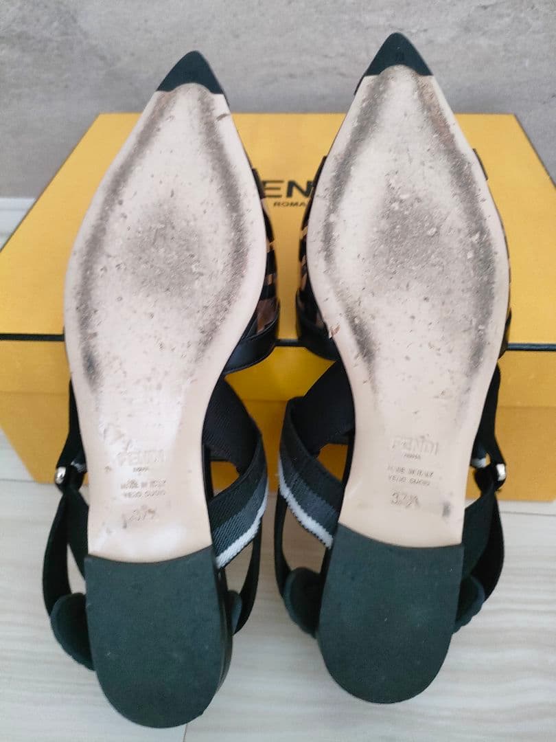 美品☆　FENDI　フェンディ　コリブリ　フラット　パンプス　37.5