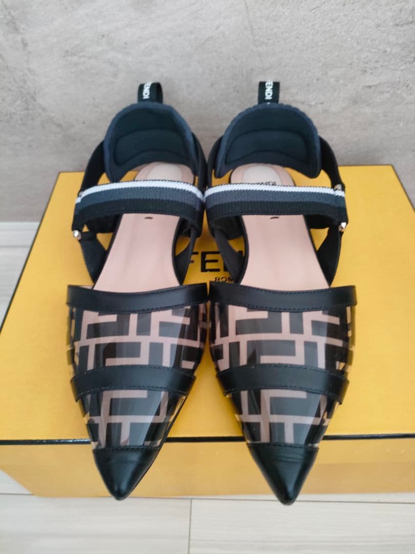 美品☆　FENDI　フェンディ　コリブリ　フラット　パンプス　37.5