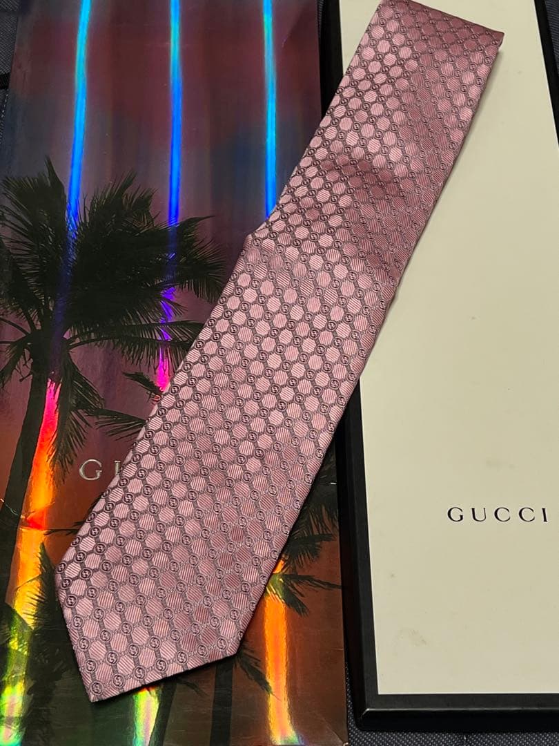 ⚡️新品　GUCCI グッチ gg柄 ネクタイ(グッチロゴ) ピンクx黒