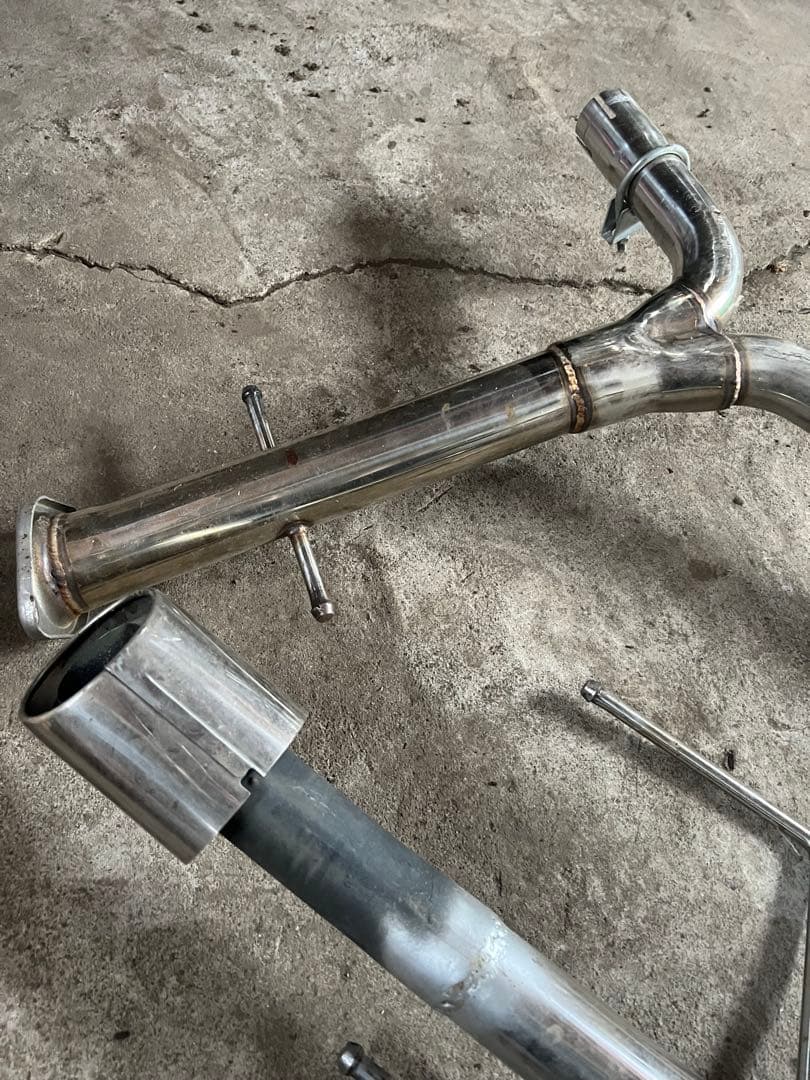 18マジェスタ　リアピースマフラー