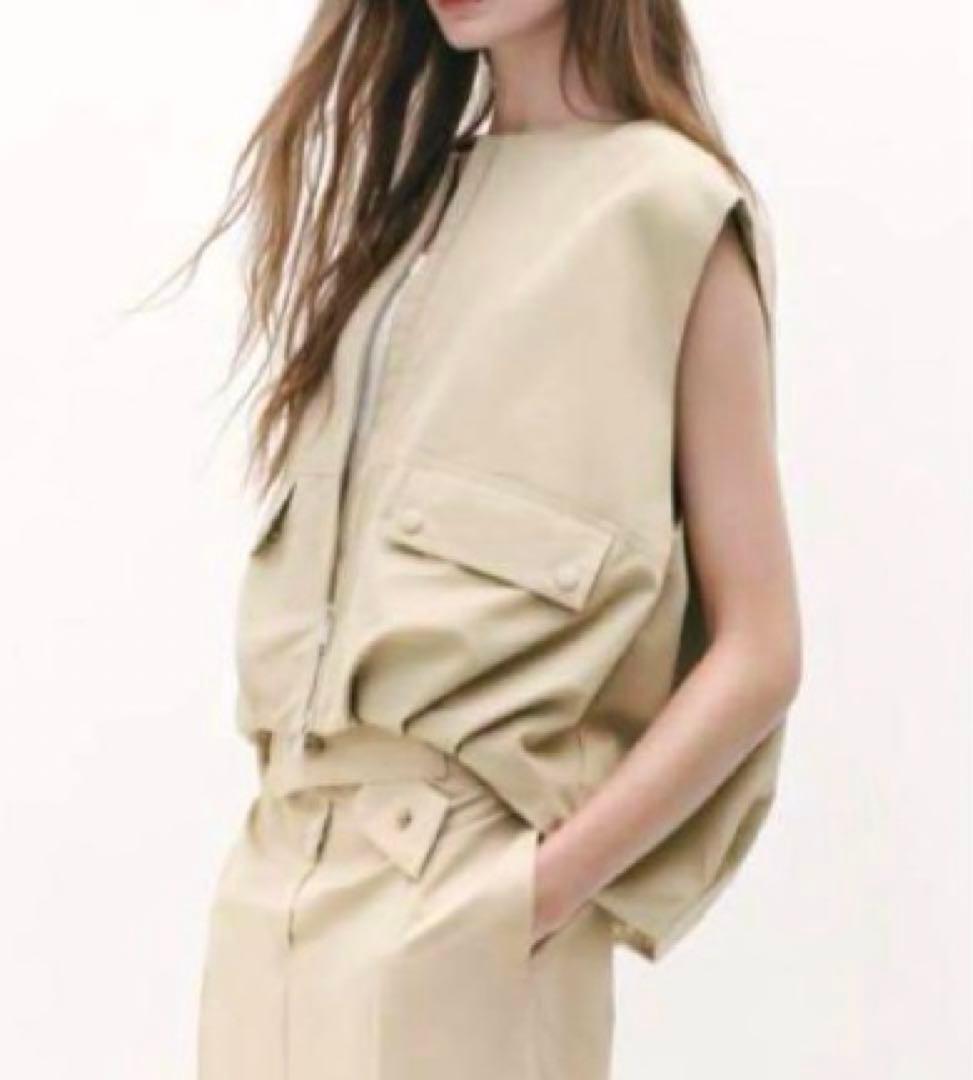 新品　未使用　ZARA コットン　オーバーサイズ　ボリューム　ベスト　アウター