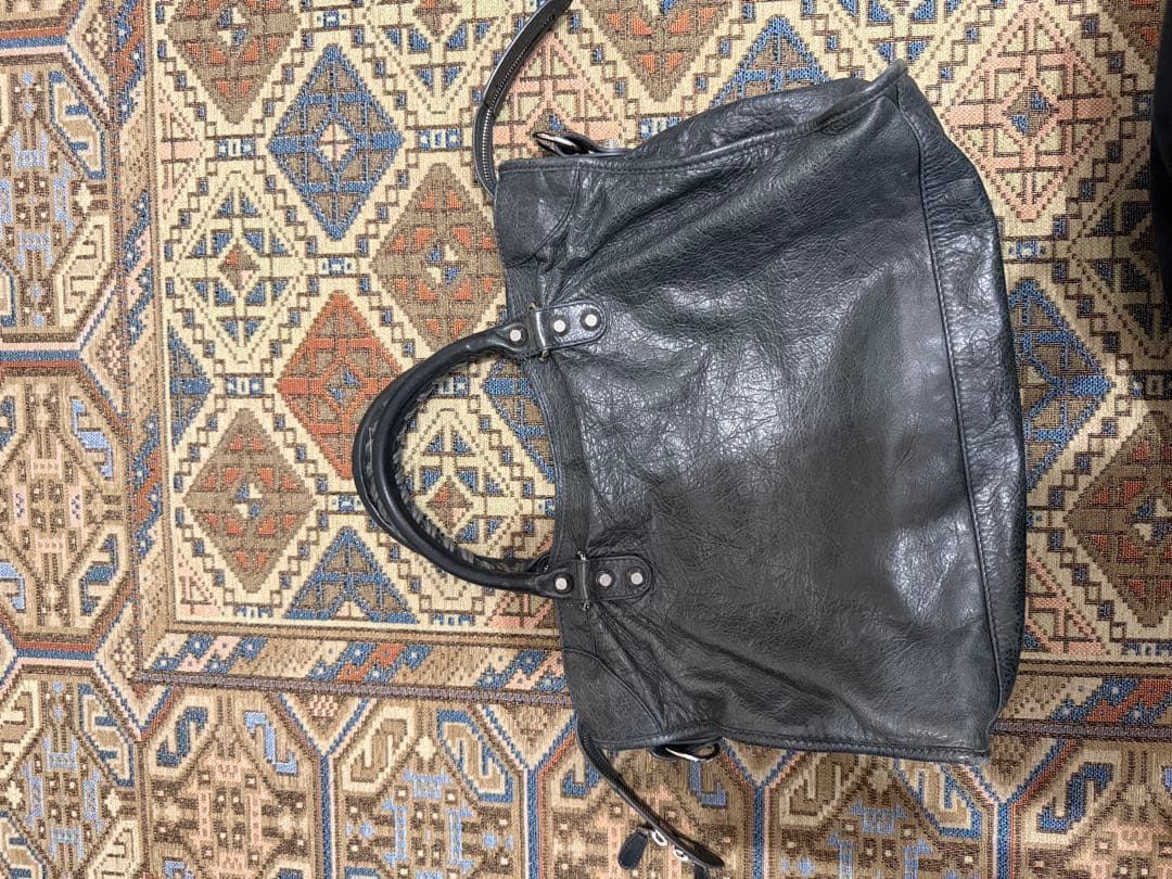 バレンシアガ　Le City