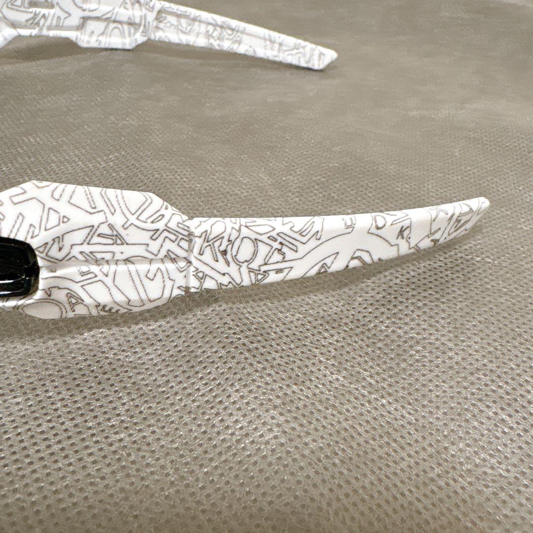 美品　オークリー　Oakley スポーツサングラス ホワイト/ブラック　袋付き