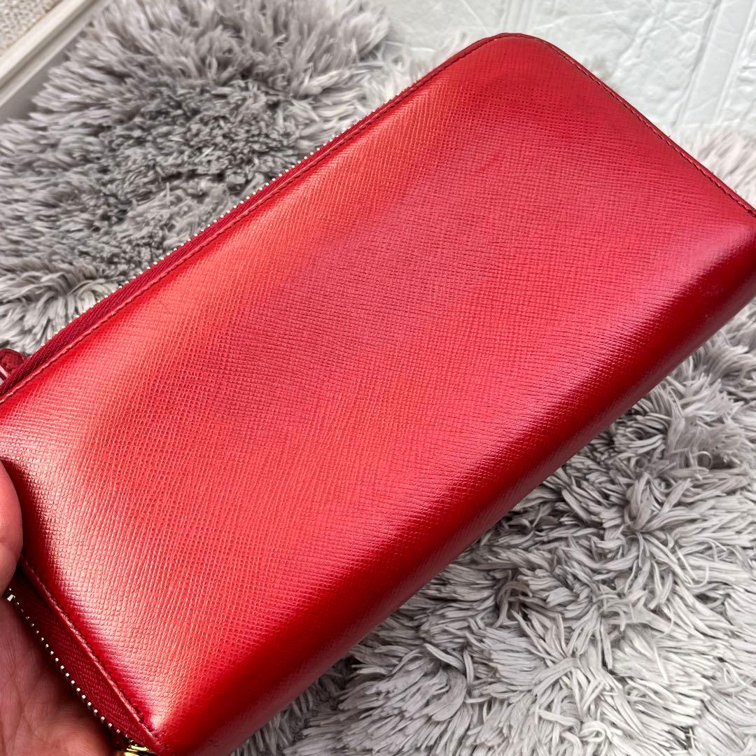 良品✨PRADA サフィアーノ　ラウンドジップ　メタルロゴ　レッド　長財布