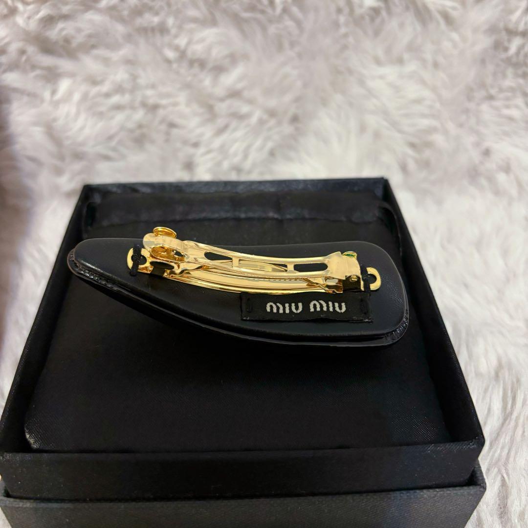 miumiu ヘアピン ヘアクリップ ブラック