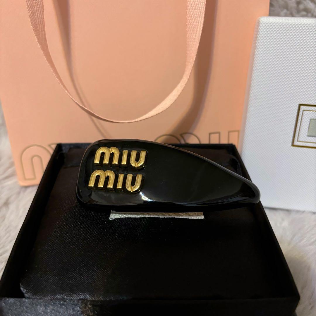 miumiu ヘアピン ヘアクリップ ブラック