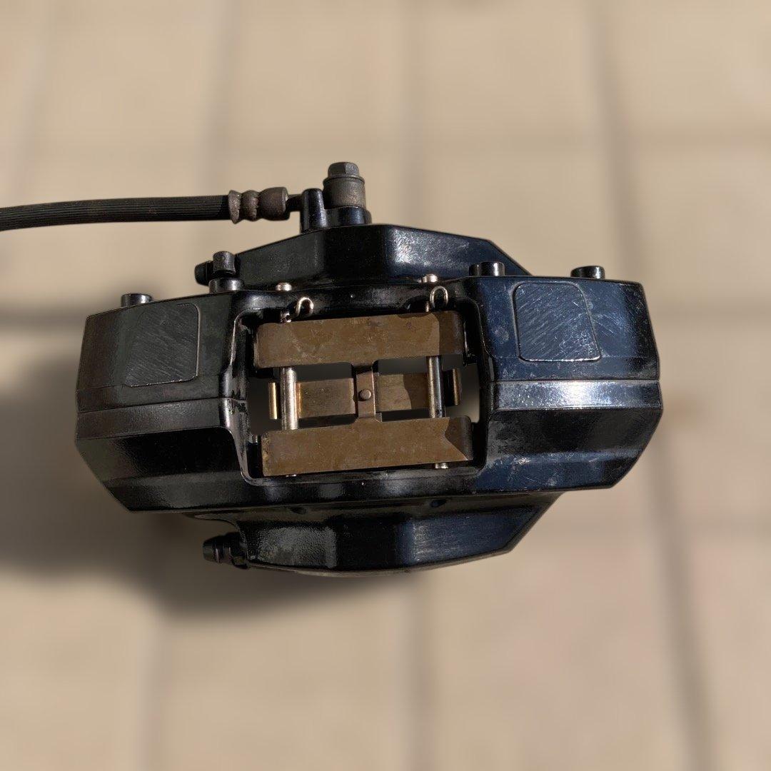 STI （ブレンボ）リアブレーキキャリパー（左右）