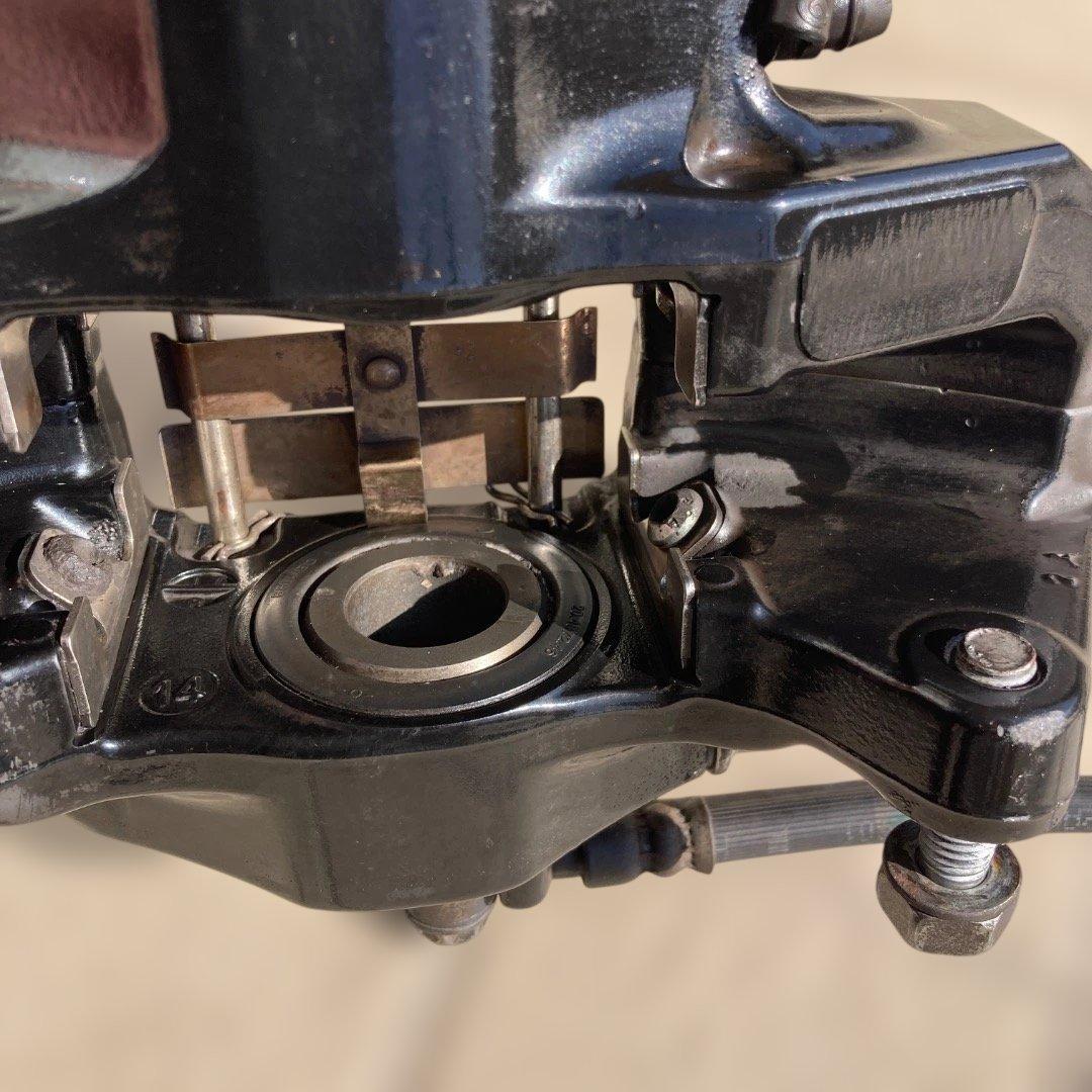 STI （ブレンボ）リアブレーキキャリパー（左右）