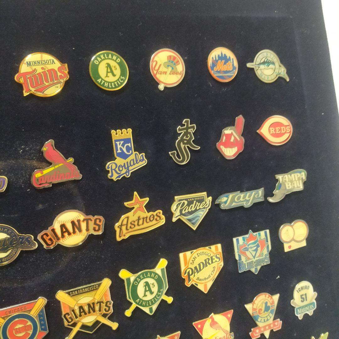 MLB ピンバッジ 60個 額縁入り