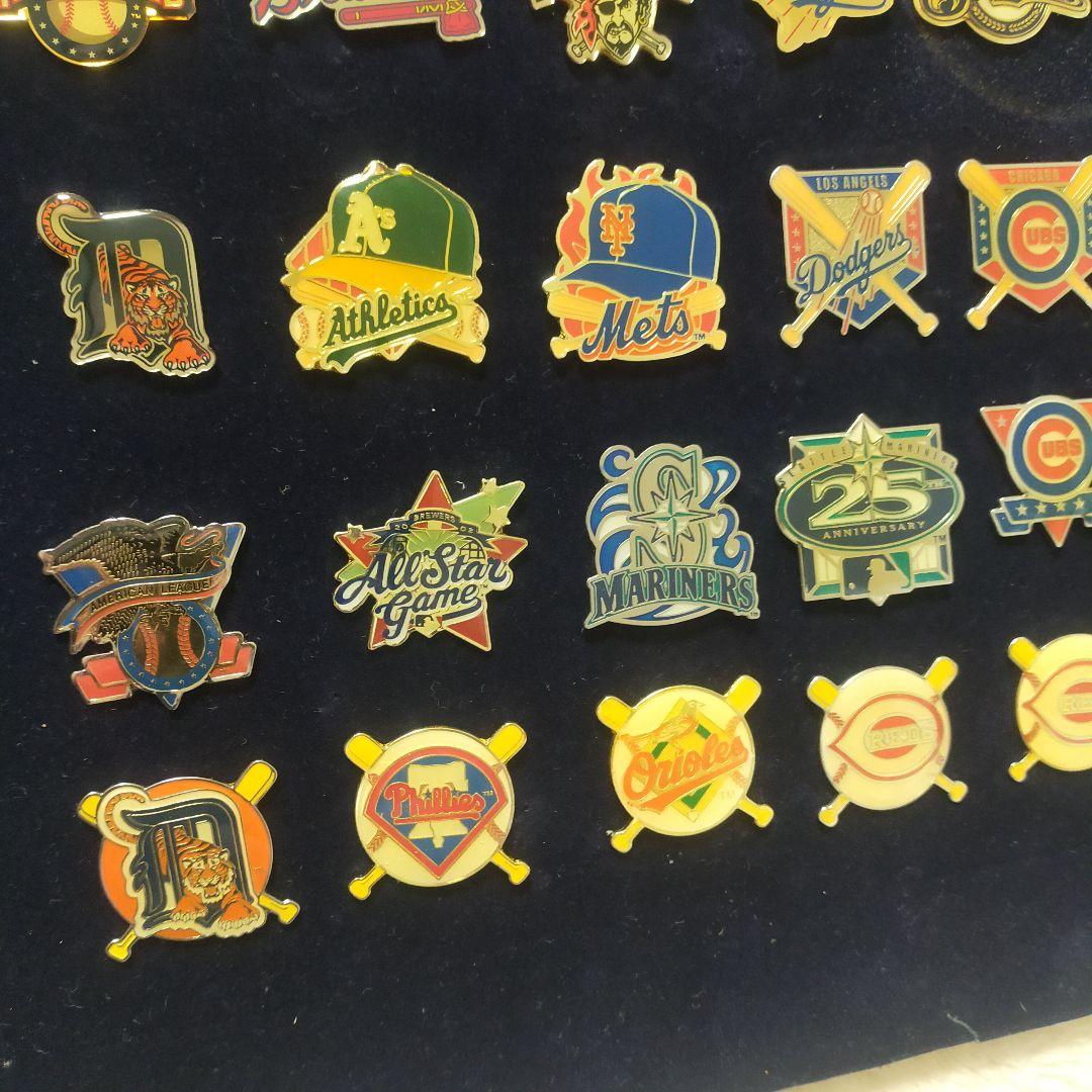 MLB ピンバッジ 60個 額縁入り