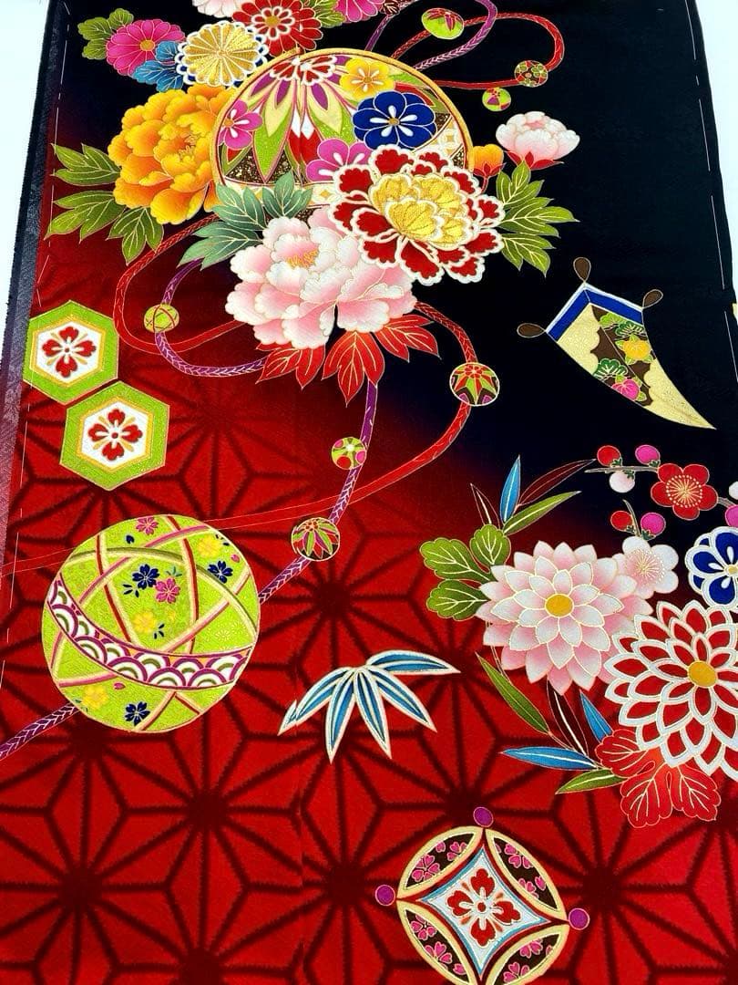 振袖 仮絵羽 舞台衣装 金駒 金彩 紋意匠 正絹 未仕立て品 八掛付き