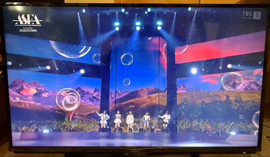 シャープAQUOS　45型液晶カラーテレビ　4T-C45AJ1