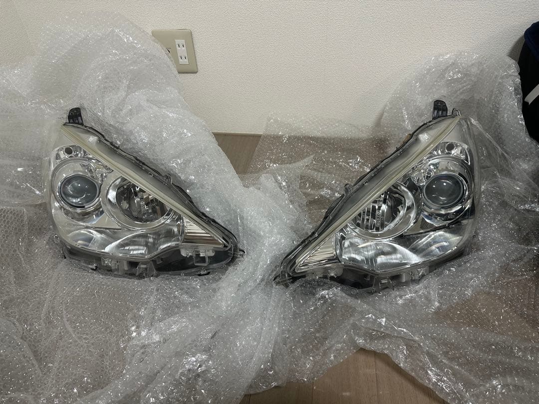 アクア NHP10 ヘッドライトコーティング済み