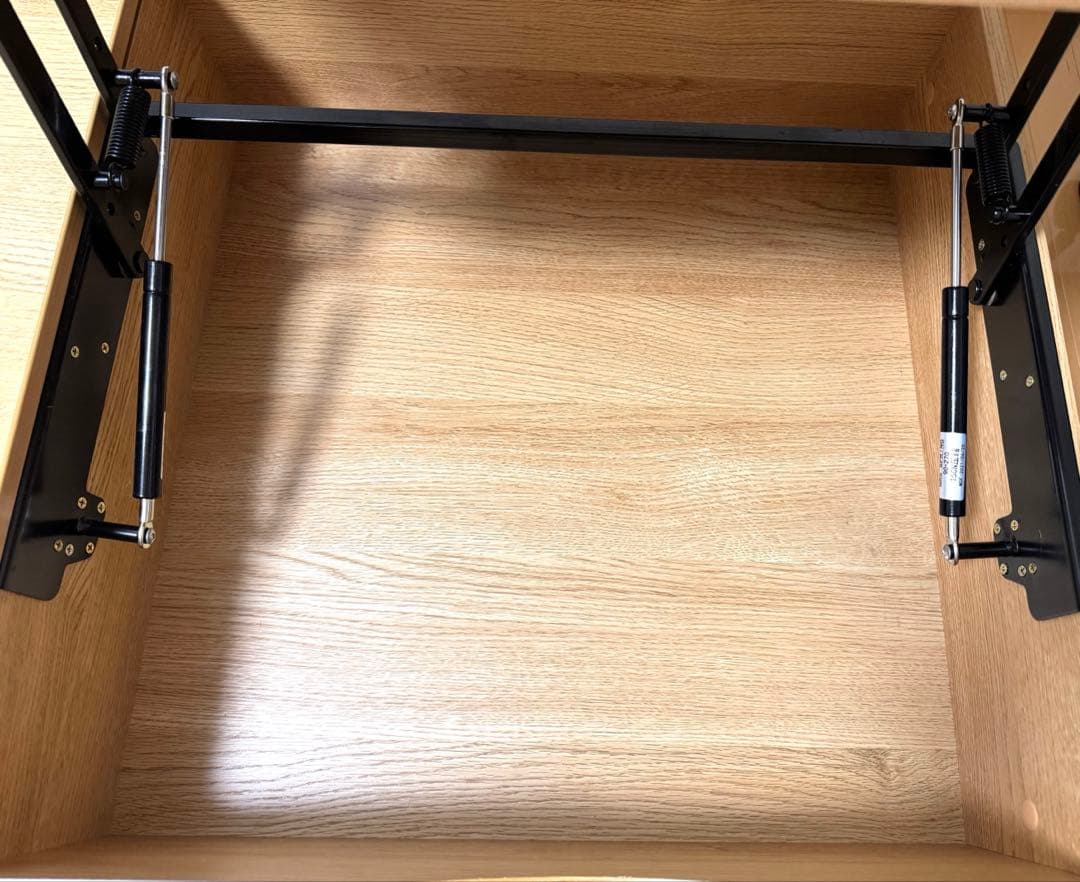 ニトリ　昇降リビングテーブル(リフティ 100 MBR)