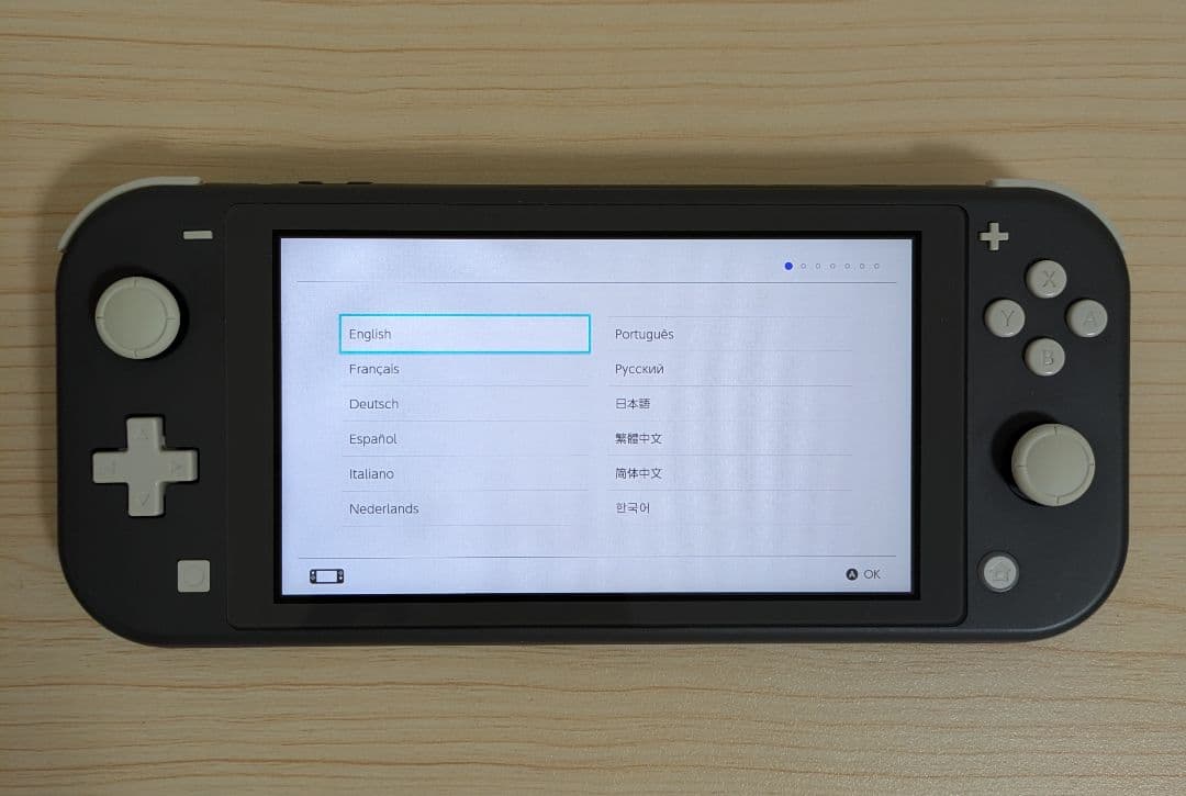 スイッチライト本体 + MicroSDカード32G