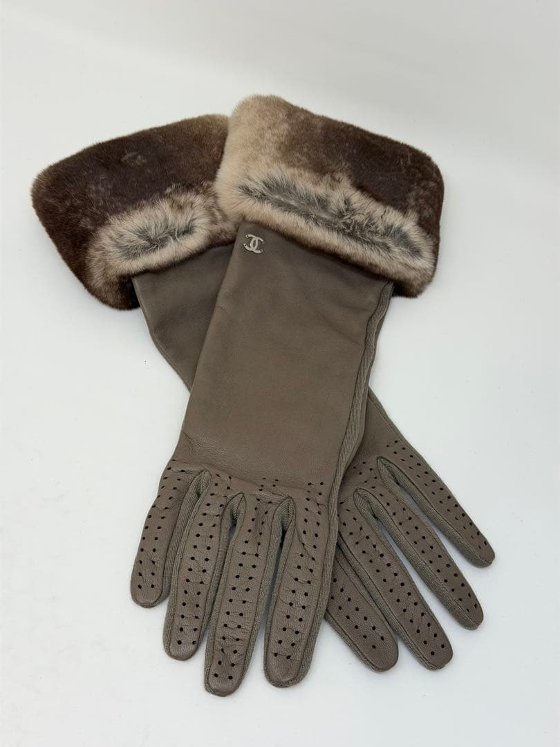 CHANEL ファー付きレザー手袋 箱付き