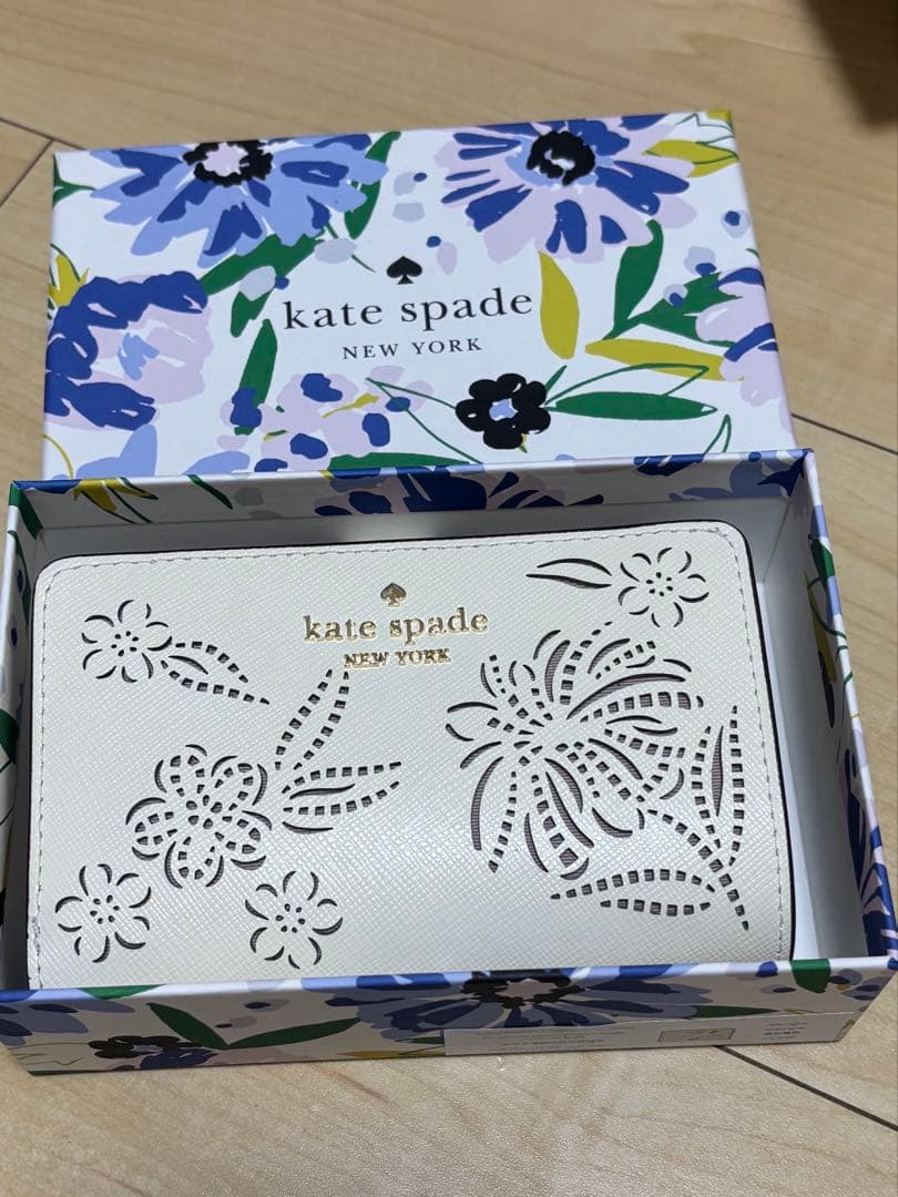 kate spade 二つ折り財布 ホワイト