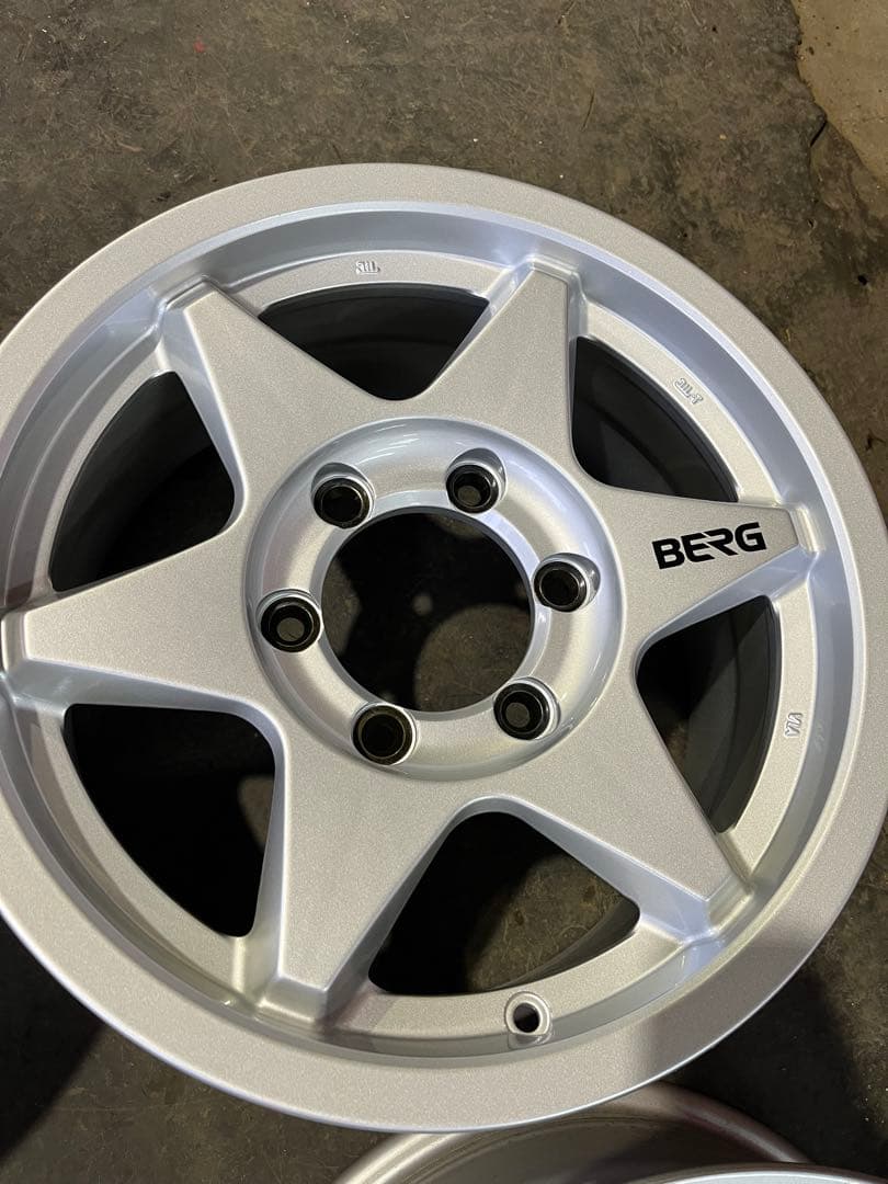 BRIDGESTONE BERG 16インチ 4枚