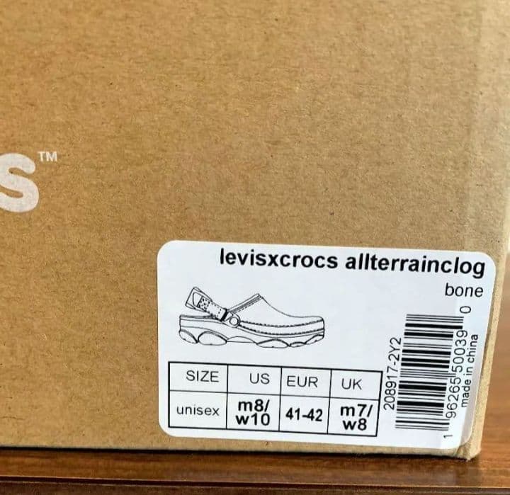 crocs Levi's × Crocs Terrain Clog 26