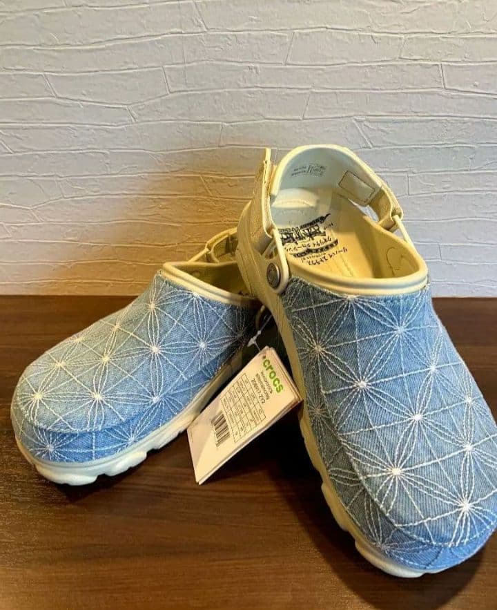 crocs Levi's × Crocs Terrain Clog 26