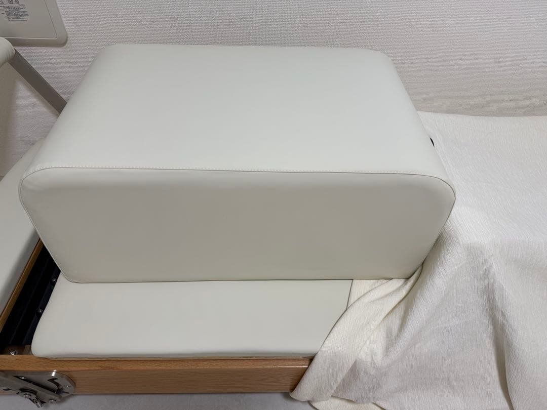 Miyabi 折り畳み式リフォーマー【送料込み】アイボリー