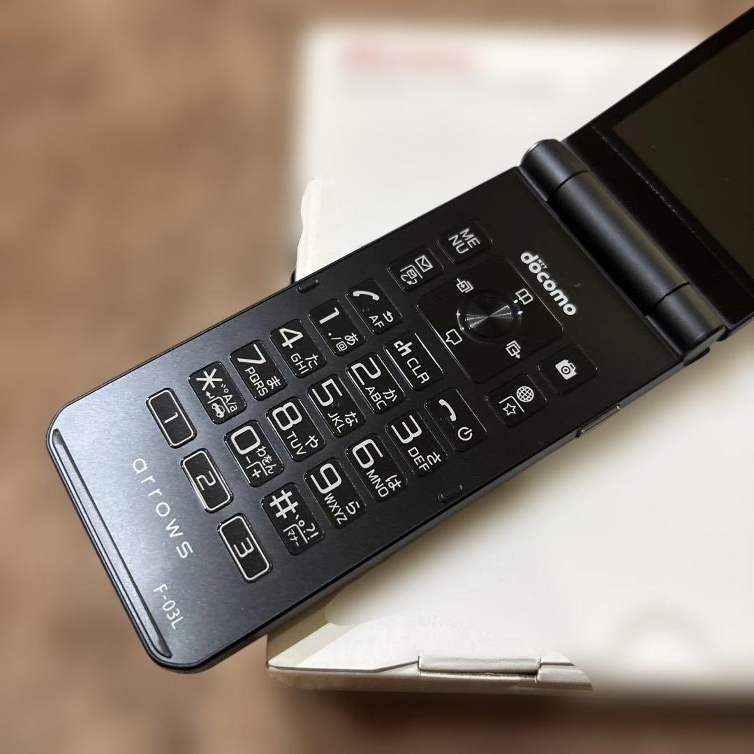 docomo arrowsケータイ F-03L ブラック