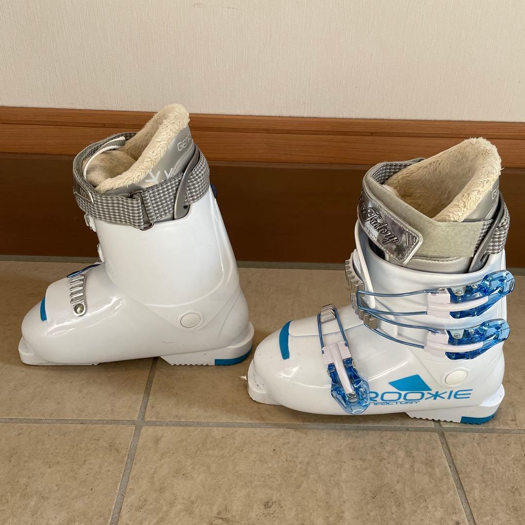 ジュニアスキー4点セット　スキー板　ビンディング　ストック　ブーツ