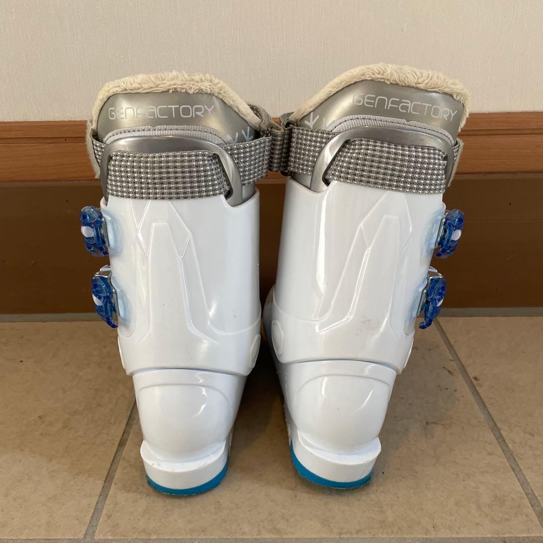 ジュニアスキー4点セット　スキー板　ビンディング　ストック　ブーツ