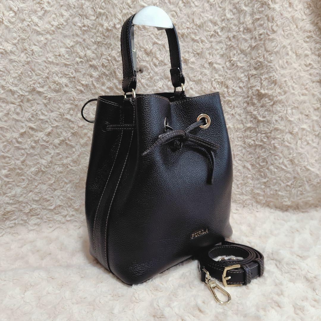 フルラ　コスタンザ　バッグ　ショルダー　ハンド　2way　巾着　黒　ブラック