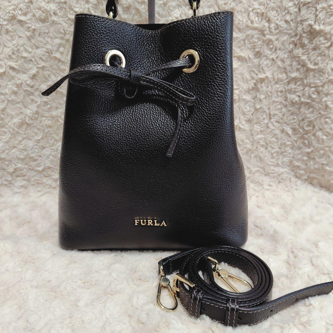 フルラ　コスタンザ　バッグ　ショルダー　ハンド　2way　巾着　黒　ブラック
