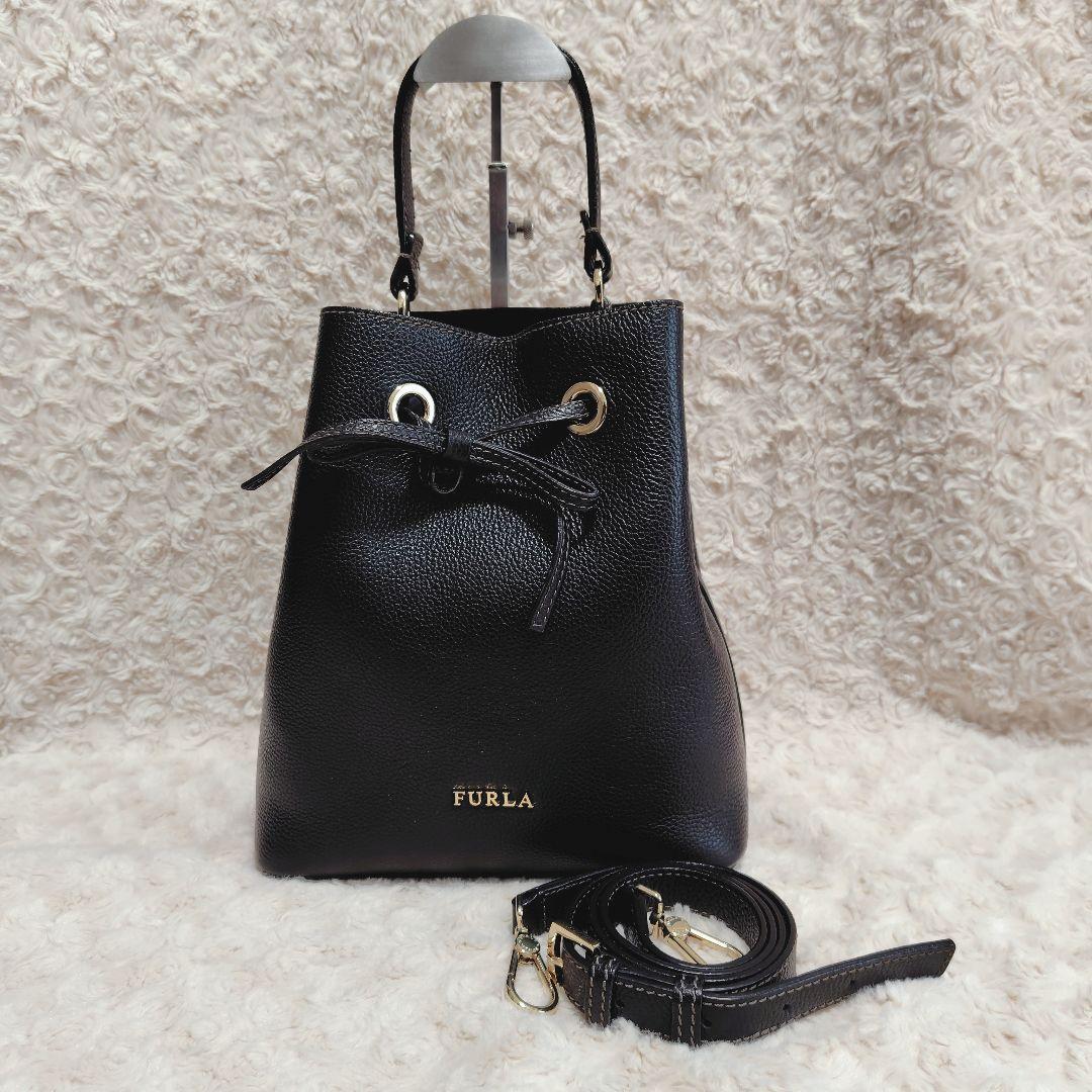フルラ　コスタンザ　バッグ　ショルダー　ハンド　2way　巾着　黒　ブラック
