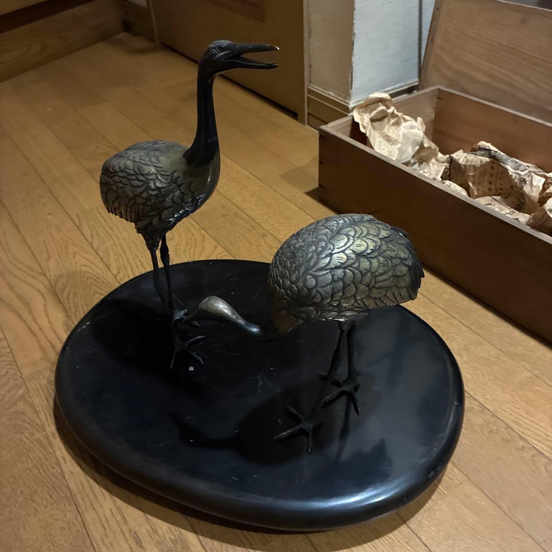 骨董品、縁起物鶴　美術工芸品　古銅色分け青銅　鎌倉山の旧家から出ました