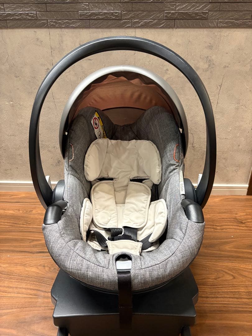 うさまる様用　ストッケ　チャイルドシートベース付き