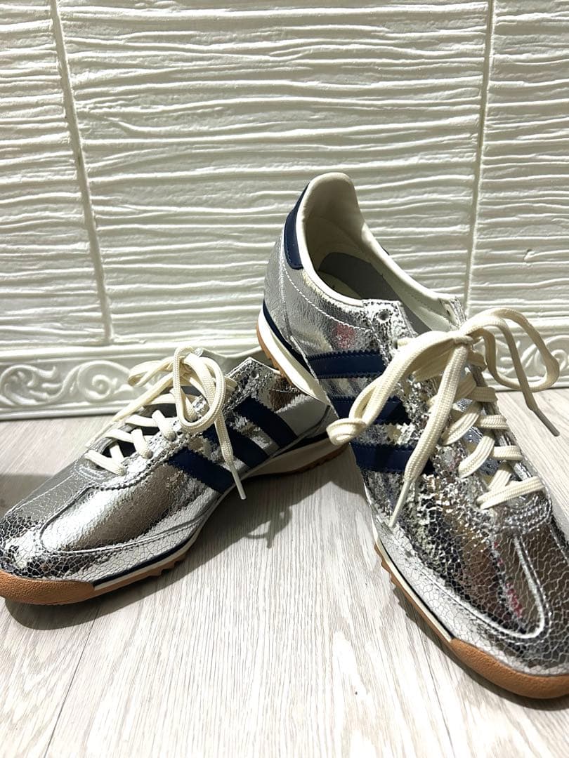 大人気SL72OG adidas スニーカーシルバー　 春ファッションアイテム