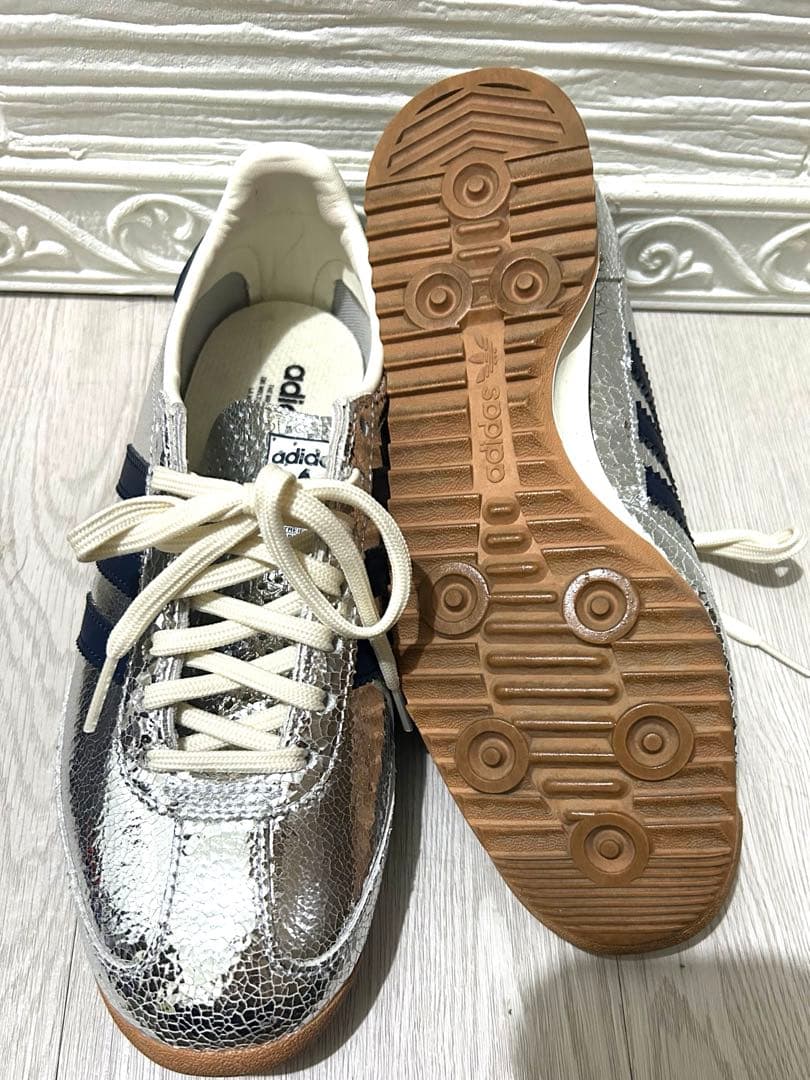 大人気SL72OG adidas スニーカーシルバー　 春ファッションアイテム