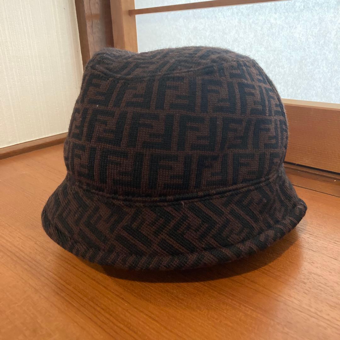 Fendi バケットハット ダークブラウン