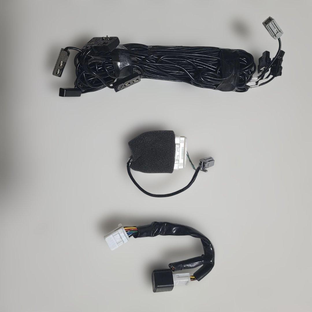 TOYOTA　dszt-yc4t カーナビ用ディスプレイ 9インチ