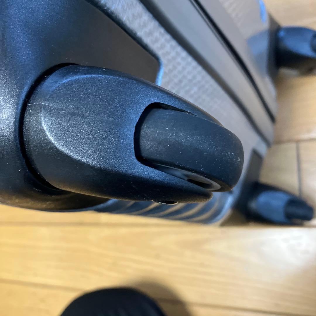 サムソナイト、シルバー ストライプデザイン キャリーケース