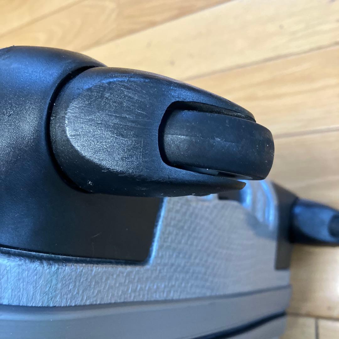 サムソナイト、シルバー ストライプデザイン キャリーケース