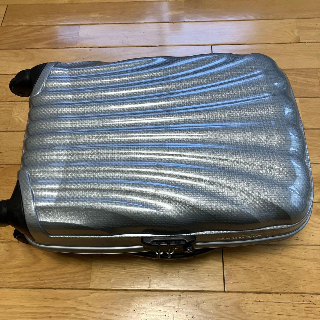 サムソナイト、シルバー ストライプデザイン キャリーケース