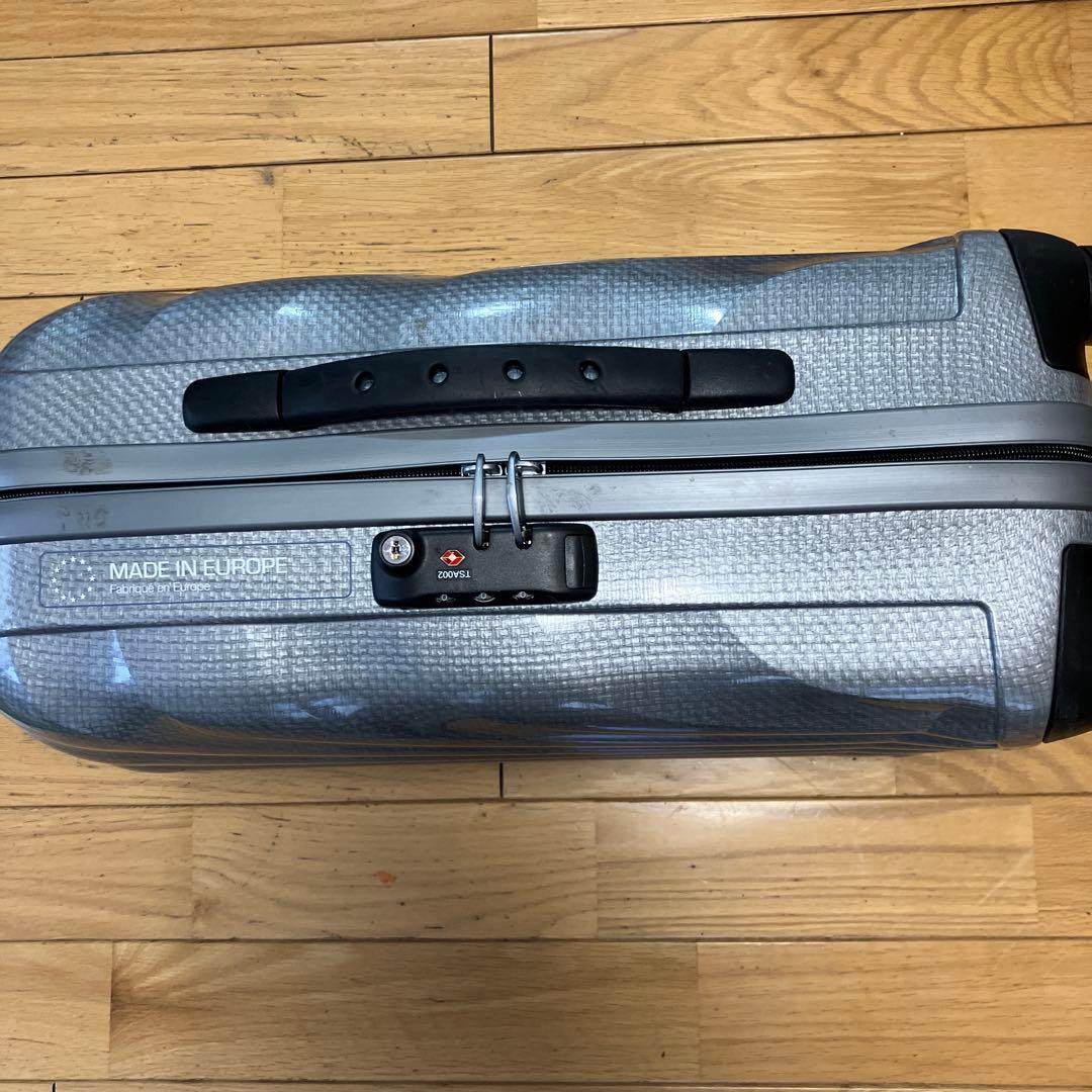 サムソナイト、シルバー ストライプデザイン キャリーケース