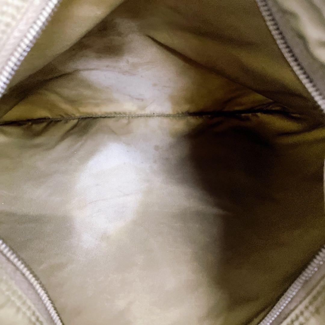 プラダ　ナイロン　三角ロゴ　ショルダーバッグ　サコッシュ　カーキ　 4508-1