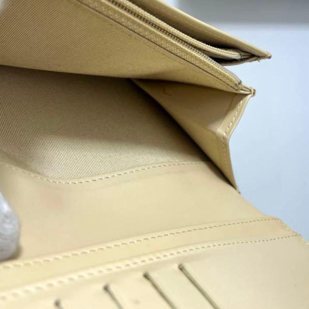 CHANEL シャネル　キャビアスキン　マトラッセ　二つ折り　財布　シール　G