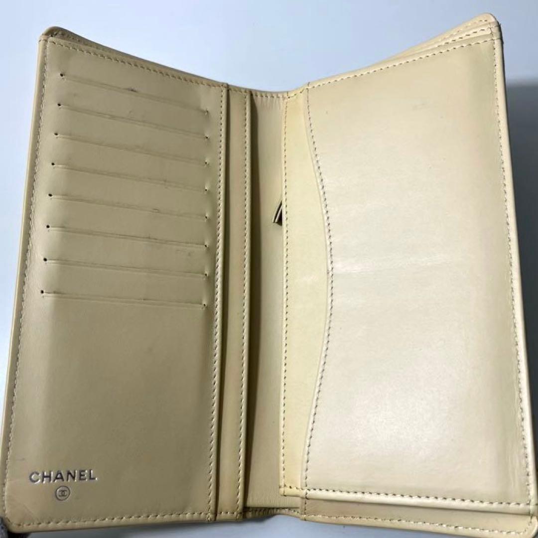 CHANEL シャネル　キャビアスキン　マトラッセ　二つ折り　財布　シール　G