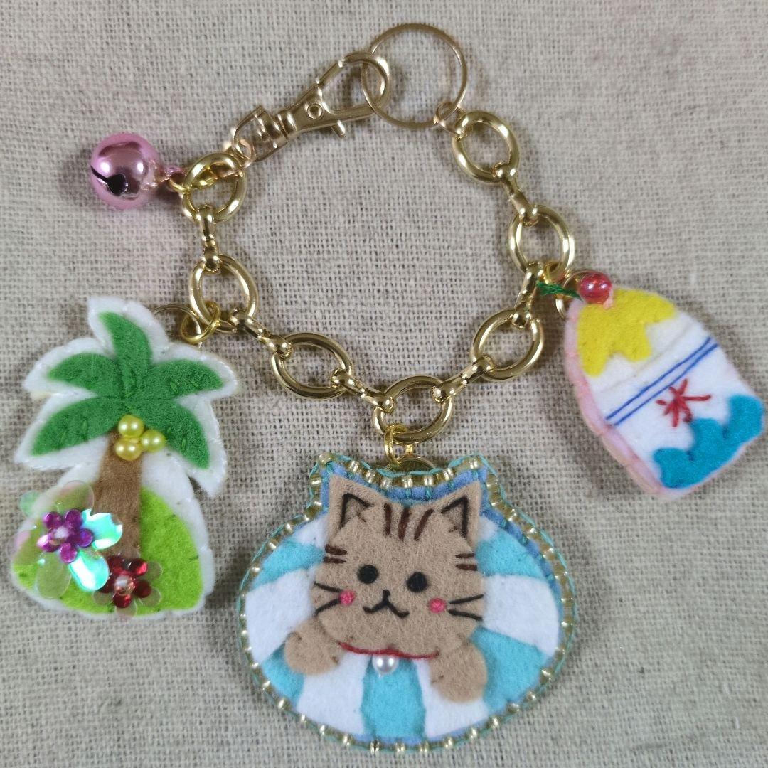 [専用　こり様]チャーム ハンドメイド 刺繍 フェルト 毛糸 ストラップ